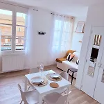 Apartamento Le Nid De , T1 Coup De Coeur Avec Parking Plaisance-du-Touch